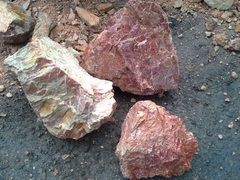 rocher gès quartzite ocre rose